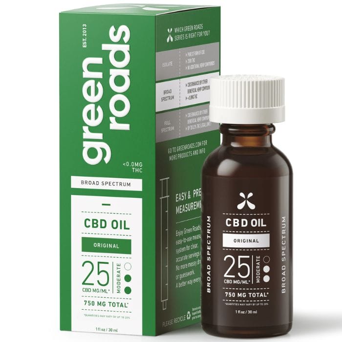 Image depicting a 30 milliliter bottle of the Green Roads Broad Spectrum CBD, sitting next to its green box set in front of a white background.